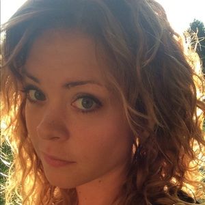 Meet your Posher, Carly